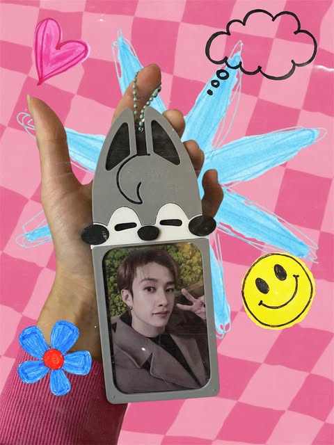 Stray Kids Wolfchan PC holder (fotókártya tartó)