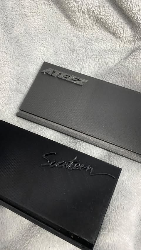 KPOP Album támasz (figura nélkül)